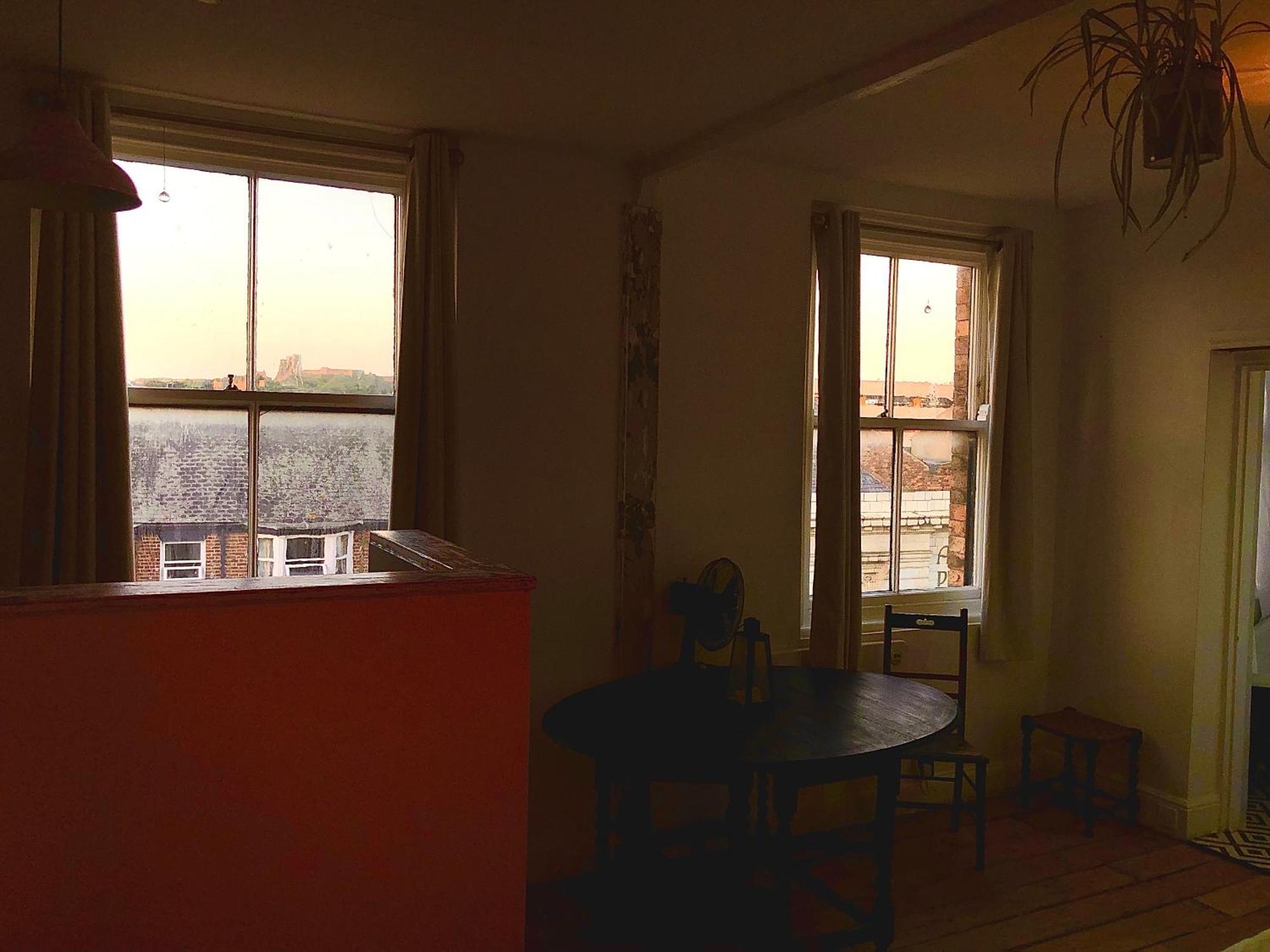 New! Castle View Studio Apartment สการ์โบโรห์ ภายนอก รูปภาพ