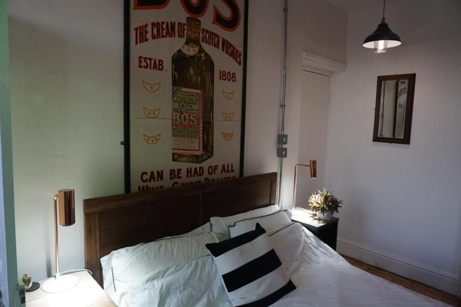 New! Castle View Studio Apartment สการ์โบโรห์ ภายนอก รูปภาพ